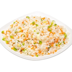 Рис жаренный с овощами и яйцом